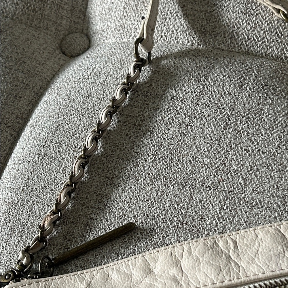 ELLIOT LUCCA LEATHER 3 ZIPPER DESIGN CREAM COLOR CROSSBODY BAG - Picture 4 of 16